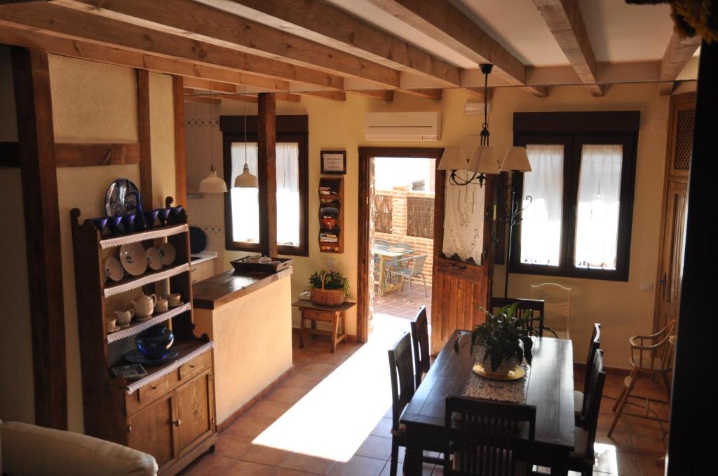 Comedor casa rural La Fragua, Lanzhíta, Ávila
