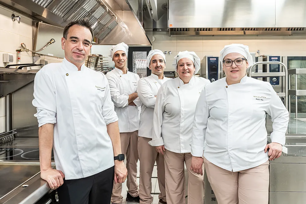 equipo-cocina-chef-jorge-garcia-huellas-tietar
