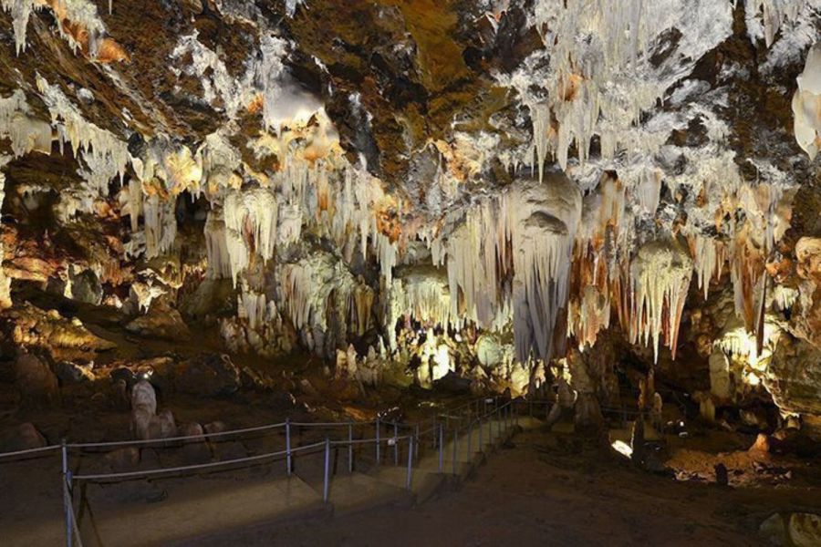 Cuevas del Águila restaurante